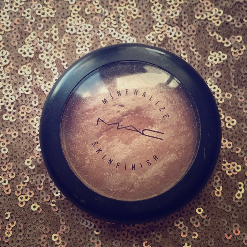 Mac soft and gentle highlighter